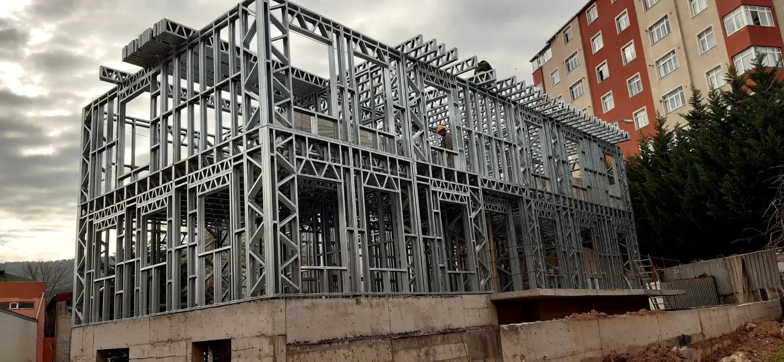 çelik Okul Bınaları